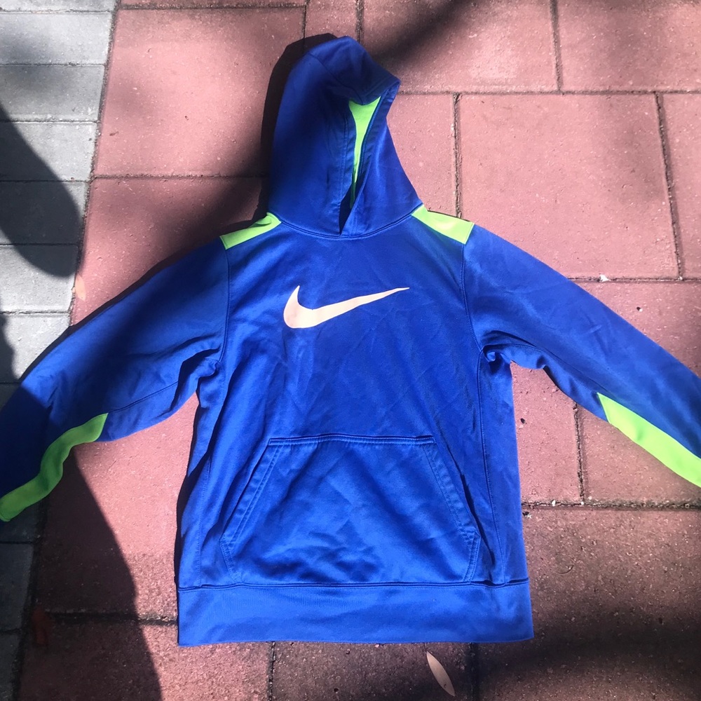 Nike hoodie (kids LARGE)